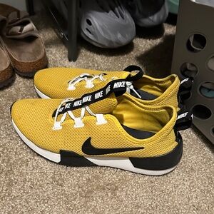 Nike Black and Yellow Athletic Shoes